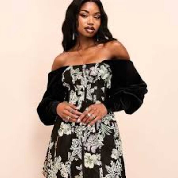ASOS LUXE off shoulder jacquard mini dress with velvet sleeves in black floral - Picture 3 of 4